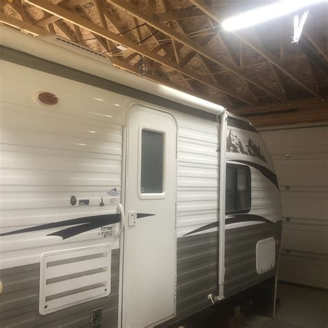 Front & Rear Expandable Beds, Overhead Shelf, Queen-size beds on both ends. . Craigslist rvs spokane wa